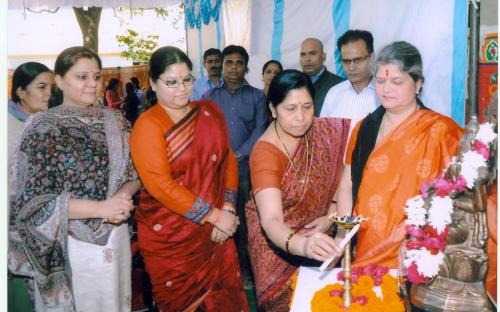 Ms. Mamta Sharma, Hon’ble Chairperson, NCW with Ms. Hemlata Kheria, Member attended a seminar on “Violence Against Women” at G D College, Alwar