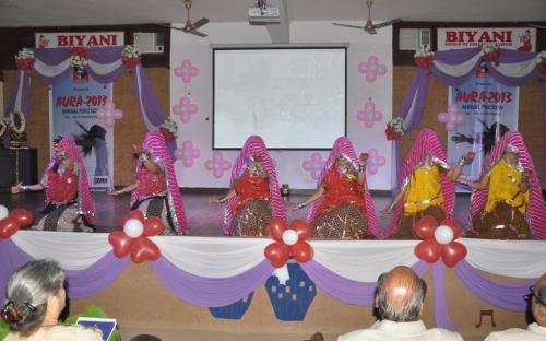 Hon’ble Chairperson was the chief guest at the Annual Function of Biyani Girls College, Jaipur