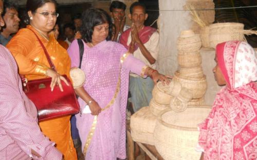 Ms Hemlata Kheria, Member, NCW visited Viridadi village Panchayat and Goradajhari Village, nachuni Panchayat, Odisha