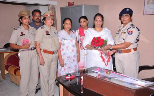 Ms. Nirmala Samant Prabhavalkar, Member, NCW, visited Amritsar ane met Police Women Cell officials