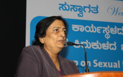 Ms. Shanta Rangaswamy, First Captain of Indian Women’s Cricket Team, giving vote of thanks