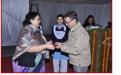 Smt. Lalitha Kumaramangalam, Hon’ble Chairperson, NCW honouring long term volunteers at Jaipur